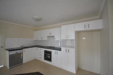 House Leased - NSW - Worrigee - 2540 - Easy Living!  (Image 2)