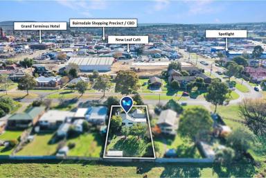 House For Sale - VIC - Bairnsdale - 3875 - Downtown Gem With Panoramic Views  (Image 2)