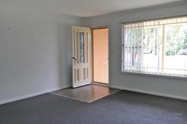 Duplex/Semi-detached Leased - NSW - Narromine - 2821 - Tidy low maintenance home  (Image 2)