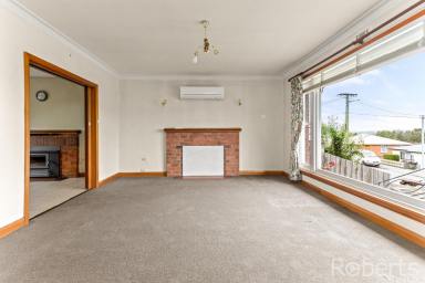 House Leased - TAS - Mowbray - 7248 - Large Family Home  (Image 2)