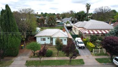 House For Sale - VIC - Swan Hill - 3585 - Renew or Re-Develop  (Image 2)