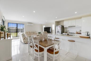 House Leased - QLD - Wyreema - 4352 - Modern Family Home!  (Image 2)