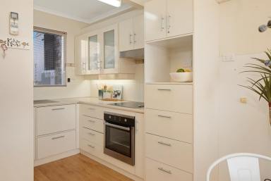 Unit Leased - NSW - Batehaven - 2536 - Cozy Coastal Unit  (Image 2)