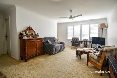 Unit For Sale - NSW - Inverell - 2360 - LOCATION LOCATION!  (Image 2)