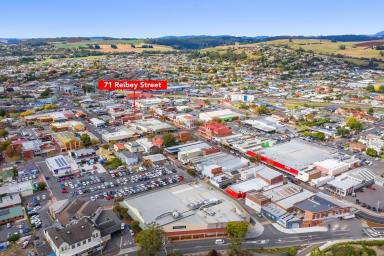 House For Sale - TAS - Ulverstone - 7315 - CENTRAL RESIDENCE AND COMMERCIAL BUILDING  (Image 2)