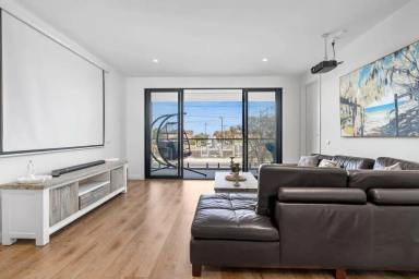 House Leased - VIC - Edithvale - 3196 - 3 BEDROOM | MODERN | STYLISH HOME  (Image 2)