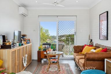 Unit Sold - WA - Hamilton Hill - 6163 - *** U N D E R  C O N T R A C T      M U L T I P L E    O F F E R S***  (Image 2)