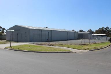 Industrial/Warehouse For Sale - VIC - Wurruk - 3850 - LARGE COMMERCIAL SHED WITH RENOVATED OFFICE SPACE  (Image 2)