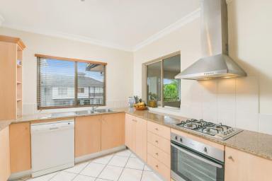 Apartment For Sale - QLD - Cairns North - 4870 - Executive Two Bedroom Apartment in Resort Complex  (Image 2)