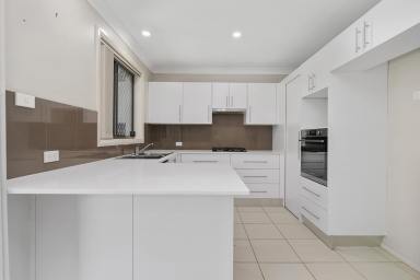 House For Lease - NSW - Ashtonfield - 2323 - LARGE FAMILY HOME NOT TO MISS!  (Image 2)