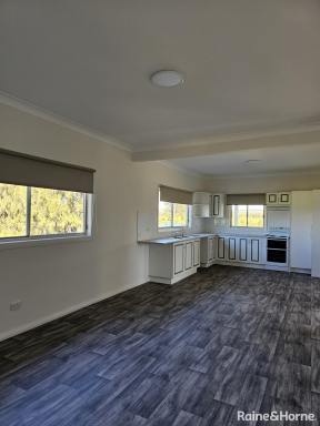 House For Lease - NSW - Pyree - 2540 - Recently renovated ....................................  (Image 2)