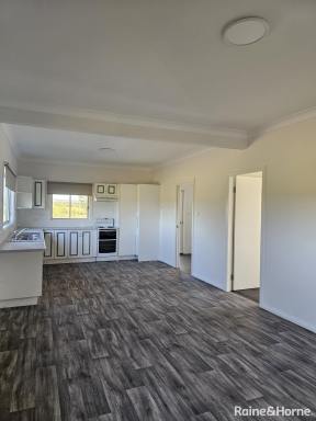 House For Lease - NSW - Pyree - 2540 - Recently renovated ....................................  (Image 2)