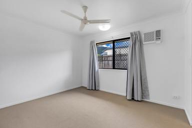 House Leased - QLD - Bentley Park - 4869 - LARGE FAMILY HOME IN BENTLEY PARK!  (Image 2)