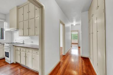 Unit Sold - VIC - St Kilda East - 3183 - Charming 1930s Apartment in Tranquil St Kilda East  (Image 2)