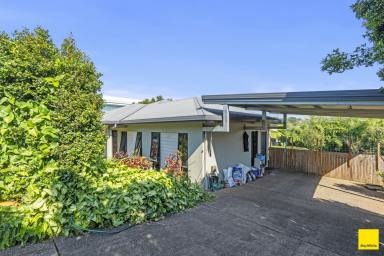 House For Sale - QLD - Yungaburra - 4884 - MODERN FAMILY HOME - ONLY MINUTES FROM THE HEART OF YUNGABURRA!  (Image 2)