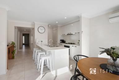 Unit For Sale - VIC - Golden Square - 3555 - Lovely Three Bedroom Unit in Golden Square.  (Image 2)