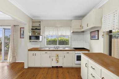 House Auction - NSW - Batehaven - 2536 - Invest, Holiday or Develop  (Image 2)