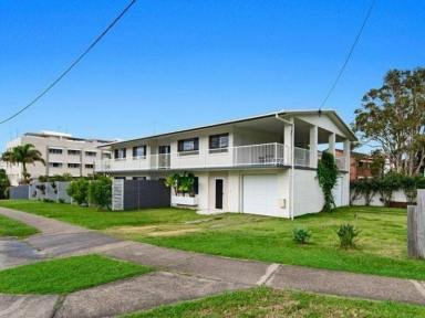Flat For Lease - QLD - Kings Beach - 4551 - Location, 220M from Kings Beach 3 Bedroom Private Yard, Ground level, Pet Friendly  (Image 2)