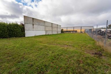 Land/Development Sold - VIC - Alfredton - 3350 - Brilliantly positioned 718m2 block, Industrial Zone 1  (Image 2)