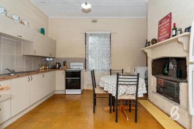 House For Sale - NSW - Branxton - 2335 - Three bedroom cottage  (Image 2)