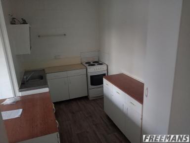 Unit Leased - QLD - Nanango - 4615 - TWO BEDROOM UNIT WALKING DISTANCE TO CBD  (Image 2)