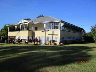 House For Sale - QLD - Malanda - 4885 - Expansive Heritage Queenslander with Versatile Living Options  (Image 2)