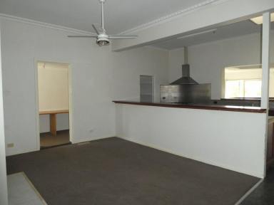 House Leased - VIC - Bairnsdale - 3875 - FOUR BEDROOM HOME CLOSE TO SCHOOLS  (Image 2)