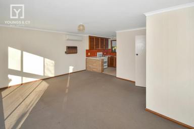 Unit Sold - VIC - Shepparton - 3630 - WALK TO EVERYWHERE!  (Image 2)