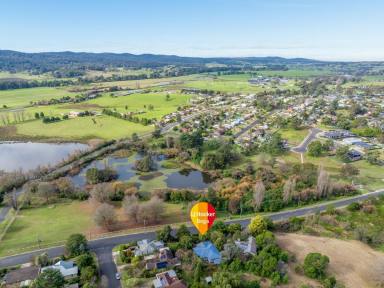 House Sold - NSW - Bega - 2550 - PRIVATE SETTING  (Image 2)