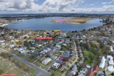 House For Sale - VIC - Lake Wendouree - 3350 - Central Townhouse In Prime Location - Ideal For First Home Buyers, Retirees, Or Couples  (Image 2)