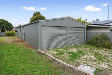 House For Sale - VIC - North Bendigo - 3550 - Charming Potential on a Spacious allotoment North Bendigo  (Image 2)