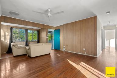 House Auction - QLD - Manunda - 4870 - High-Set Queenslander Home in City-Fringe Location!  (Image 2)