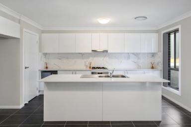 Townhouse Leased - NSW - Horsley - 2530 - APPLICATION APPROVED & DEPOSIT TAKEN!  (Image 2)