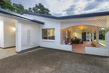 House For Sale - QLD - Oak Beach - 4877 - Four bedroom home on Acreage only moments from the beach!  (Image 2)