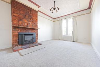 House Leased - VIC - Bairnsdale - 3875 - Victorian Cottage with Charm and Character.  (Image 2)