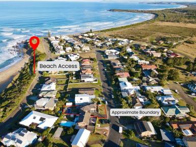 House For Sale - NSW - Wallabi Point - 2430 - SOUGHT AFTER LOCATION WITH OCEAN VIEWS  (Image 2)