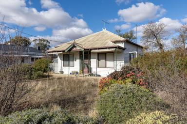 House For Sale - VIC - Minyip - 3392 - Charming 2-Bedroom House with Spacious Shed in Minyip  (Image 2)