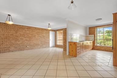 House Leased - NSW - Sanctuary Point - 2540 - Spacious Three Bedroom Villa  (Image 2)