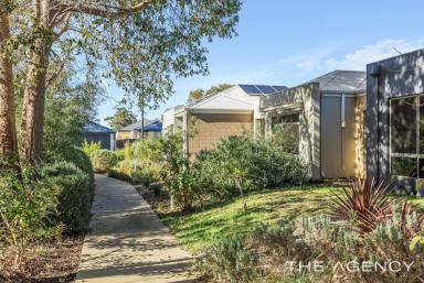 House For Sale - WA - Coodanup - 6210 - THE PERFECT DOWNSIZER - PARKING FOR BOAT OR CARAVAN  (Image 2)