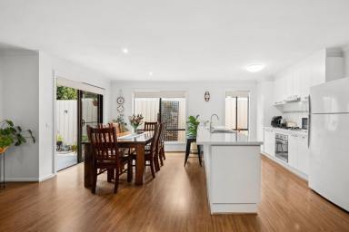 Unit For Sale - VIC - Kangaroo Flat - 3555 - Contemporary Downsizer&apos;s Dream!  (Image 2)