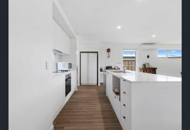 House For Lease - QLD - Burnside - 4560 - Modern and functional family home  (Image 2)