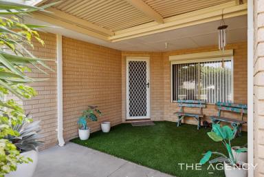 House For Sale - WA - Port Kennedy - 6172 - Perfect Family Home with Low Maintenance Living  (Image 2)