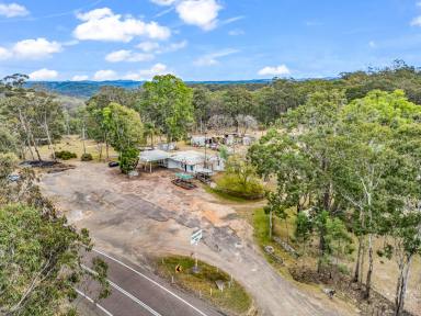 Lifestyle For Sale - NSW - Singleton - 2330 - Garland Valley - Re-invent a Landmark Address  (Image 2)