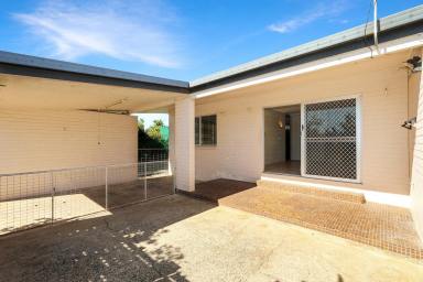 Duplex/Semi-detached For Sale - QLD - Woree - 4868 - SUPERB FULL DUPLEX.....NO BODY CORP FEES  (Image 2)