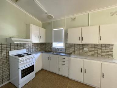 House For Sale - NSW - Gundagai - 2722 - Neat, tidy & a view  (Image 2)