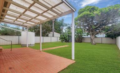 House For Sale - QLD - Newtown - 4350 - Not a drive by, - Your inspection is a must to appreciate all that this property has to offer, including the size.  (Image 2)