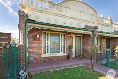 House For Sale - VIC - Ballarat Central - 3350 - Charming 3-Bedroom Townhouse In Central Ballarat  (Image 2)