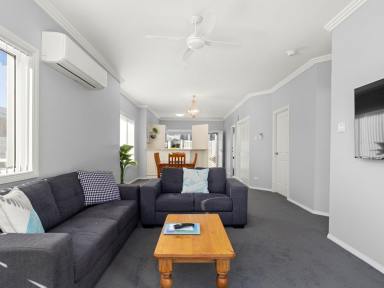 Unit Sold - NSW - Old Bar - 2430 - IMMACULATE BEACHFRONT APARTMENT  (Image 2)