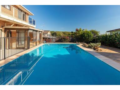 House For Sale - NSW - Forster - 2428 - PERFECTLY POSITIONED HOME  (Image 2)