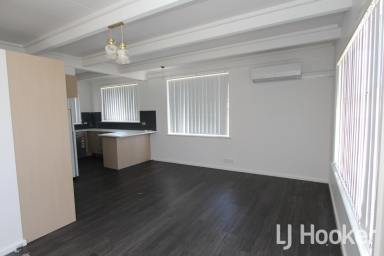 Unit For Lease - NSW - Inverell - 2360 - Renovated Unit in Respected Complex  (Image 2)